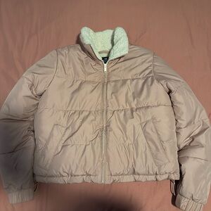 Hollister Women's Pink Puffer Jacket